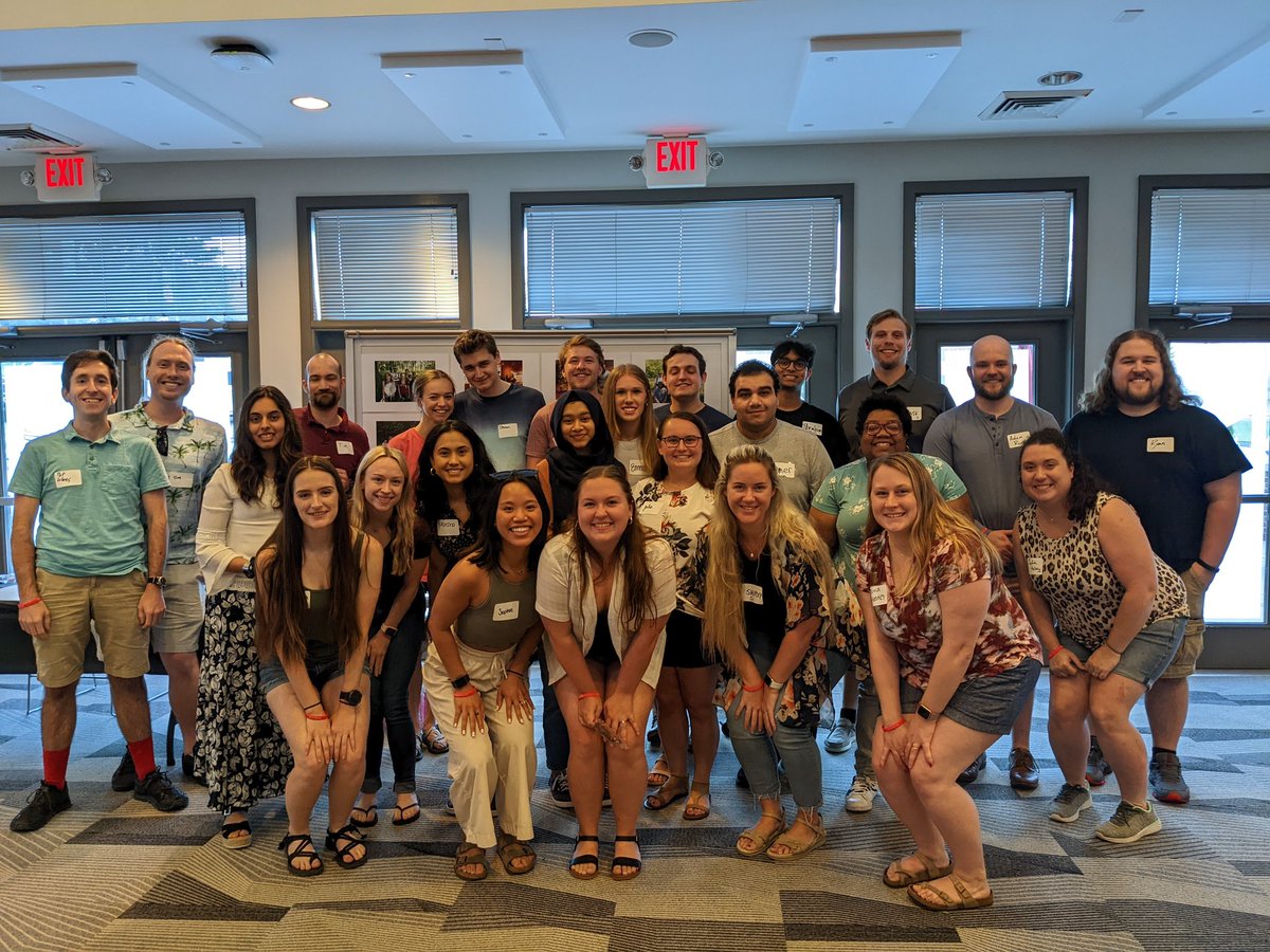 Celebrating Krakos Lab 10 years <a href="/MaryvilleU/">Maryville University</a>! So many alumni came, my heart is full! ❤️❤️❤️ #BeAGoodMammal