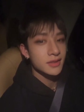 EB0YBCHAN's tweet photo. today's bang chan<3 https://t.co/3jM3MkLQjJ