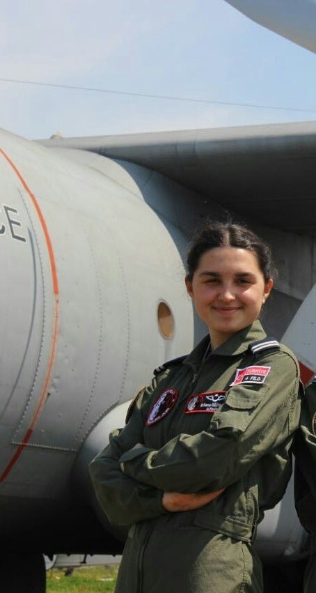 MelekCetk's tweet photo. Orhanli dosyasi onanmadan önce hep hayal ederdim.Tahliye haberi gelince Herkes silivrideki aslanlarima koşacak,bende Sena' ma bakirköye koşacagim diye.Onamayı duyunca,gözümün önüne Sena'min boncuk boncuk döktügü gözyaşlari geldi.1 damla gözyasinin bedelini ödeyemiyceksiniz.ABV https://t.co/FKsb6Q4rL0