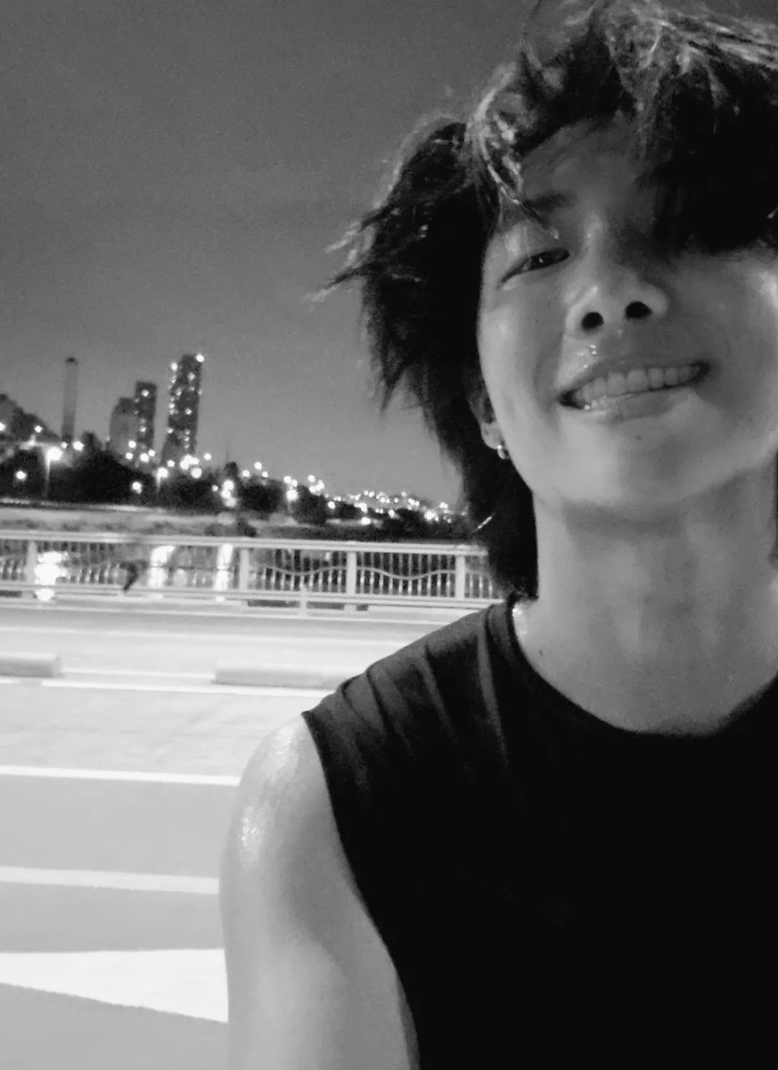 parkvantesx's tweet photo. reflek jatuh cinta https://t.co/CWqxoYG1Hm