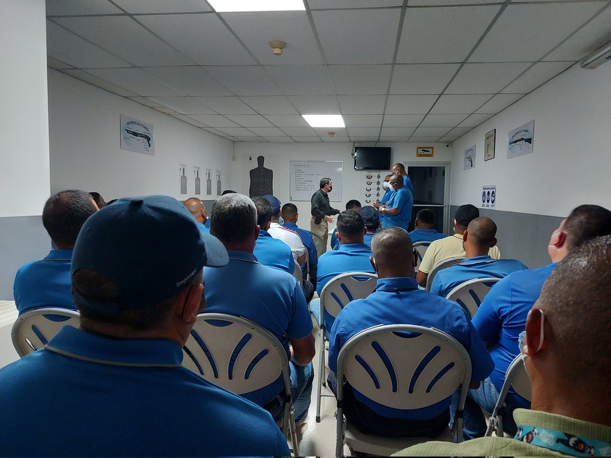 PoligonoTSR's tweet photo. Les compartimos parte de lo que fue nuestro día, full entrenamiento para más de 50 personas.
Capacitate y entrena bajo la supervisión y guía de personal idóneo y en polígonos autorizados.

Gracias por su preferencia!

Para citas y mayor información 
☎️393-6598/8789

@PoligonoTSR https://t.co/RJnQpQA7ae