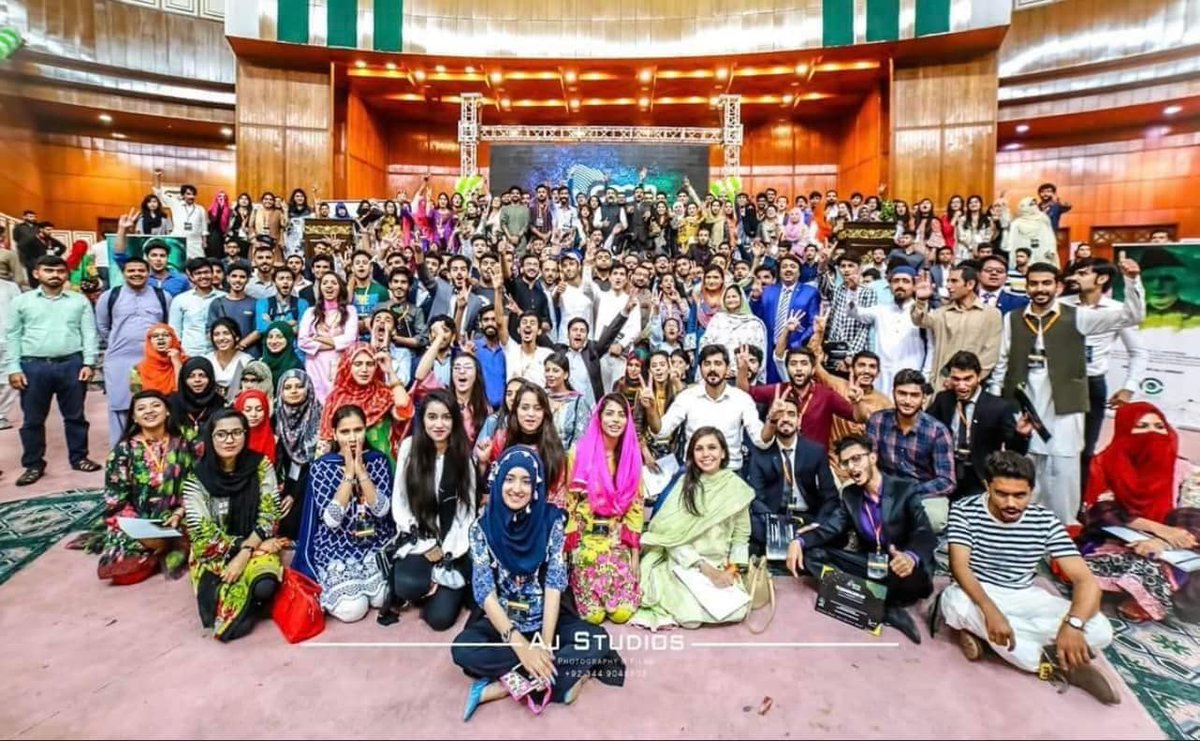 smikarachi's tweet photo. To all my global friends !
I want to invite you to one of the best social media events on the planet that you can go to !
https://t.co/rJ2k9zfsij, hosted by Syed Arsalan Ali Shah in September in Lahore, Pakistan 🇵🇰 
10,000 freelancers and social media related people in the event. https://t.co/n3nLWVRj2u