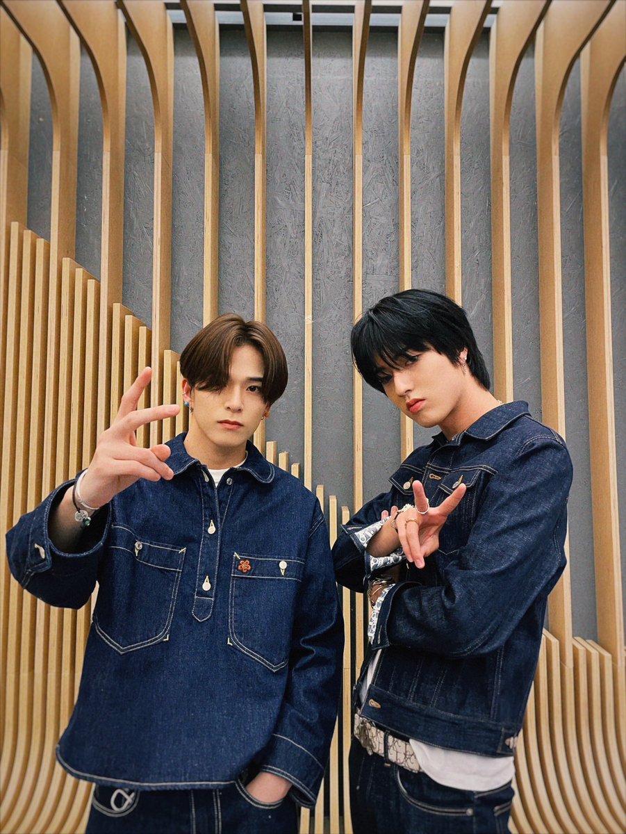 82Oash's tweet photo. 폭풍울음 https://t.co/Pem9vJSi3g