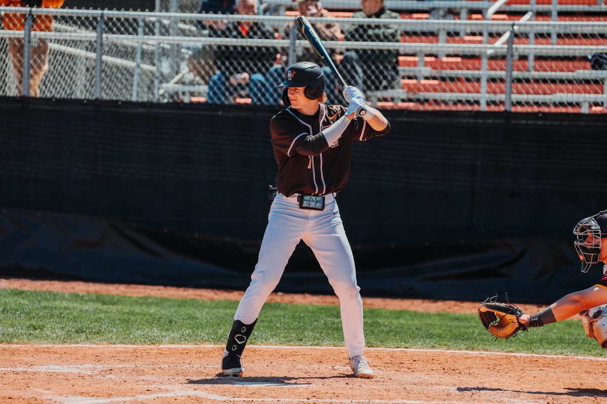 BGSU_Baseball's tweet photo. Playing for the Valley Blue Sox, @jack_krause7 did a little bit of everything in summer ball!

Krause finished the summer with 25 hits, including three doubles and two home runs. He also tallied nine RBI and seven walks while swiping 12 stolen bases!

#AyZiggy https://t.co/B5HUGSRNBl