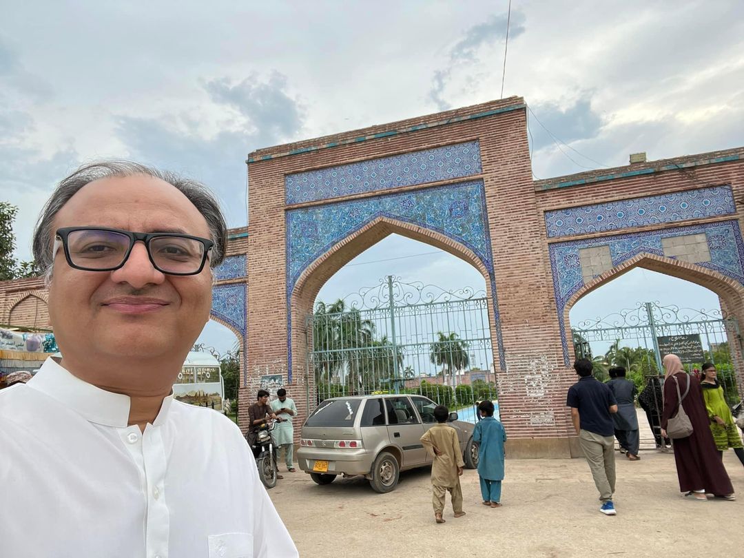 smikarachi's tweet photo. Shah Jahan Mosque Thatta https://t.co/C6C1xUHyoO
