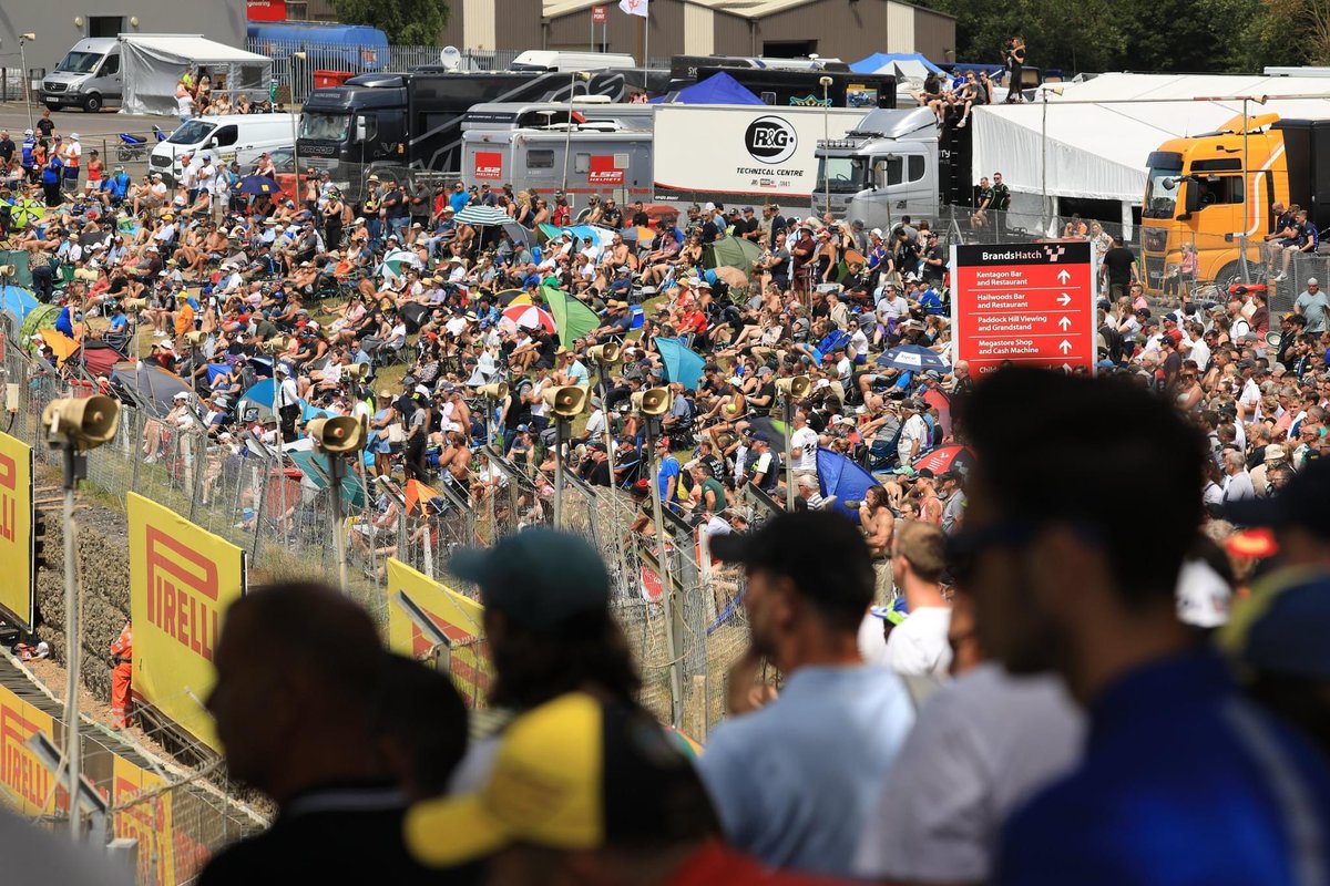 Tommo21Racing's tweet photo. They say motorcycle racing isn’t that popular in the UK…The crowds from @OfficialBSB Brands Hatch and the sold out camping for @thruxtonracing next weekend suggests otherwise!

💥 There’s still time to get involved &amp; support so get touch today💥 

📱or 📧 

#racingsponsorship https://t.co/IBDn9n3Fd0