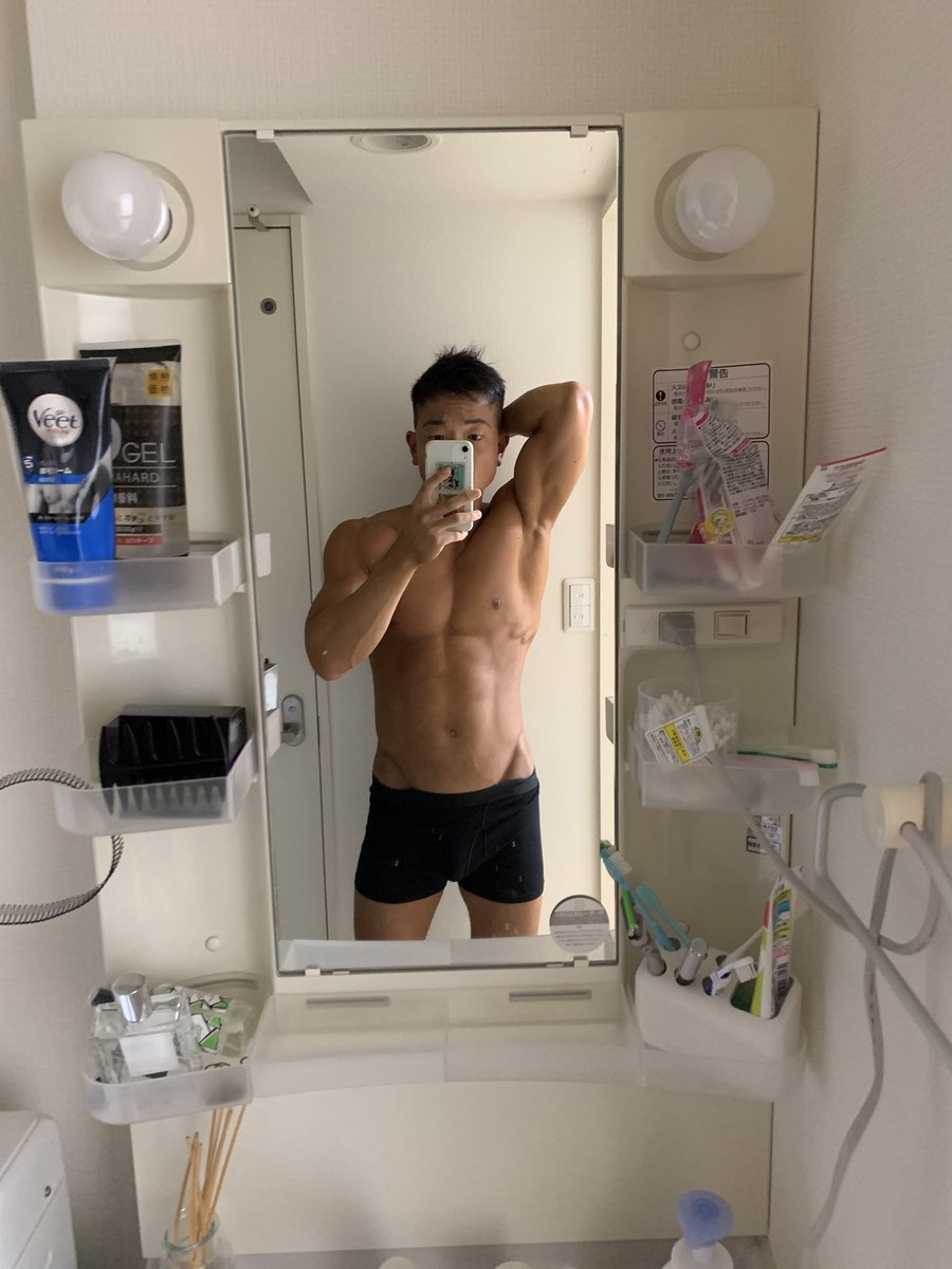 ZrpoRe's tweet photo. やはり大事なのは継続

8/6 68.7kg
8/7 77.3kg

#マタニティフォト
#セルフ妊娠
#人類の限界 https://t.co/gyaq583Odn
