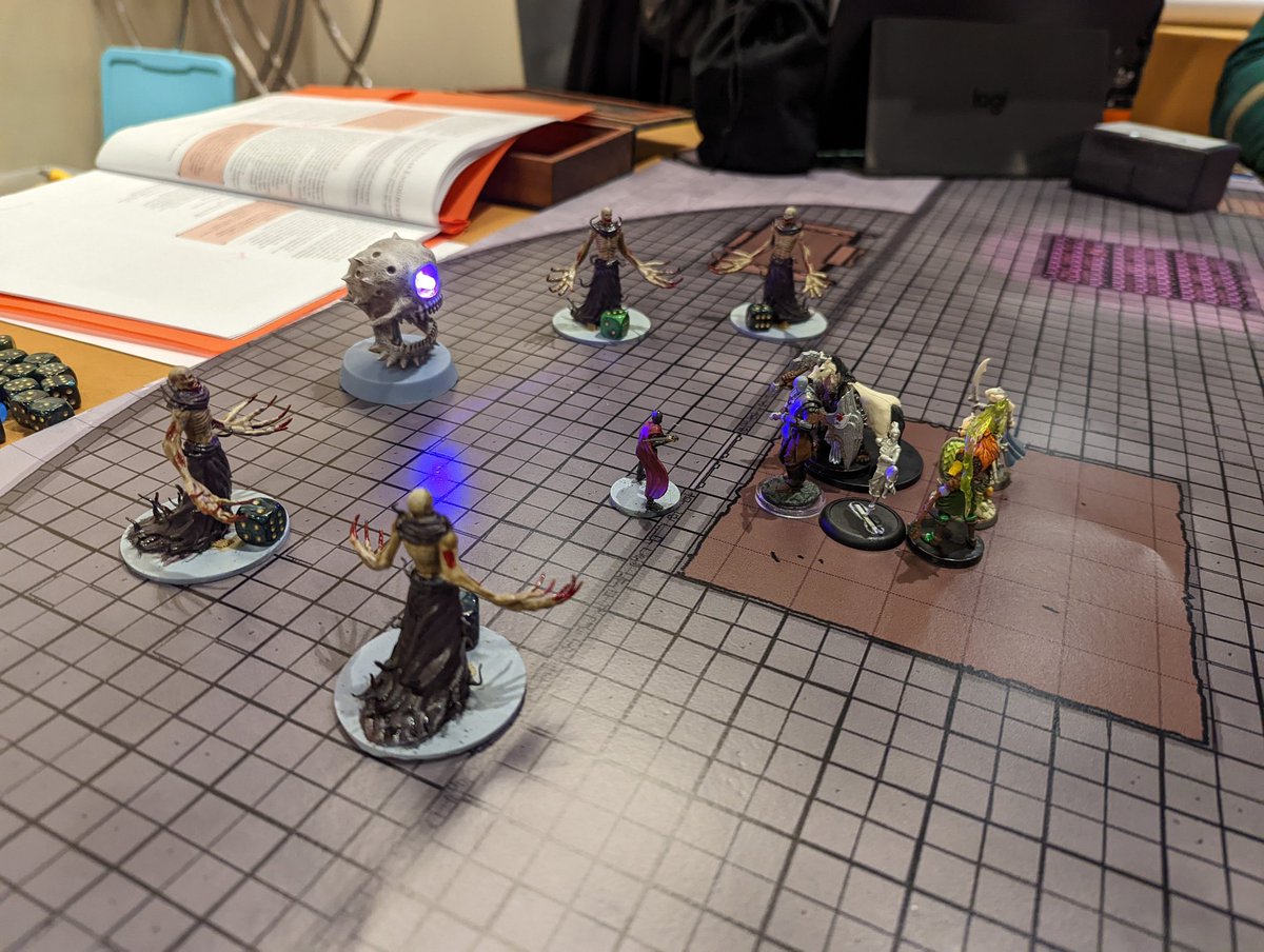 The Eye must Die... #GenCon #GenCon2022 #wotc #DnD

These beautiful minis were designed by Patreon.com/mz4250