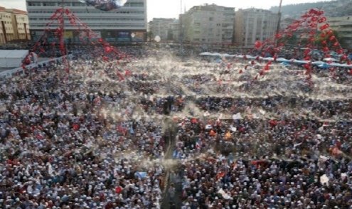 Cumhurun ayak sesleri.
2023 seçimin galibi şimdiden belli...
#RecepTayyipErdoğan