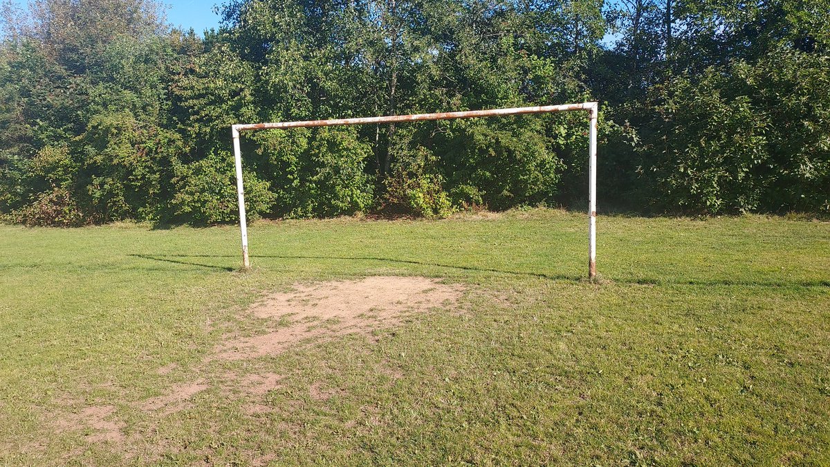 kevin russell (@kardiffkev) on Twitter photo <a href="/cardiffcouncil/">Cardiff Council</a> zero effort made during close season to patch or repair pitches in Cardiff. Post left in place so the pitch gets no respite. Another year no replacement earth or grass seed. Posts rusty. How are the children expected to use your dangerous facilities.<a href="/SouthWalesFA/">South Wales FA</a> <a href="/cardiffcouncil/">Cardiff Council</a> zero effort made during close season to patch or repair pitches in Cardiff. Post left in place so the pitch gets no respite. Another year no replacement earth or grass seed. Posts rusty. How are the children expected to use your dangerous facilities.<a href="/SouthWalesFA/">South Wales FA</a>