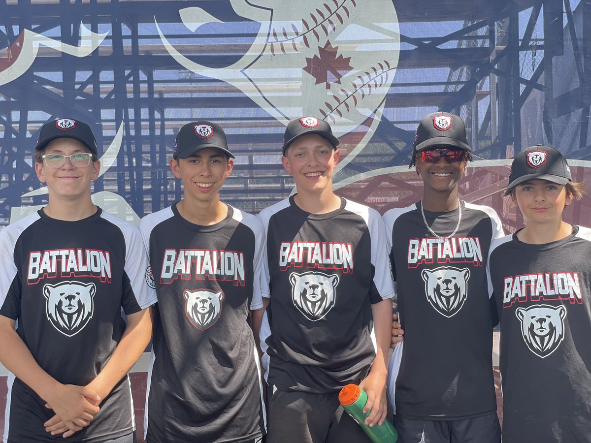 HCLLVancouver's tweet photo. Five Hastings grads on the D6 team this year. Left to right - Hazen Stokes, Kyle de Waal, Dom LaQuaglia, Neo Foster, Pietro Andreola https://t.co/VEU4YLFBwL