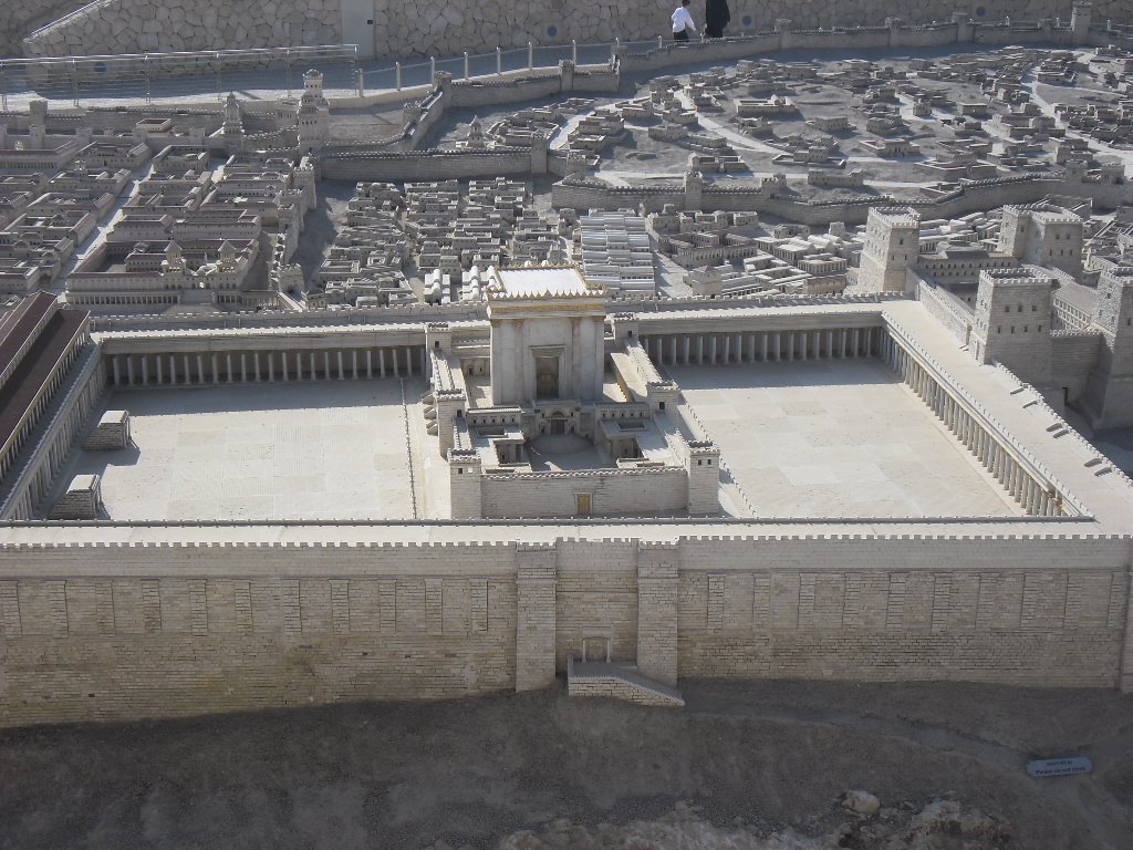 IsraelinCanada's tweet photo. #OTD 1,952 years ago, the 2nd Holy Temple in #Jerusalem was destroyed.

#TishaBav each year is a day of mourning and fasting commemorating the destruction and praying for a peaceful return of the #Jewish people to the Land of #Israel.

Remembering history ensures our future. https://t.co/F9mq7kSWhJ
