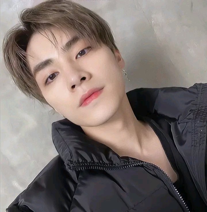Happy birthfay xiojun🥺🤍!!

HAPPY XIAOJUN DAY!!!

#GoldenVoiceXiaojunDay
#肖俊0808生日快乐
#빛나는_여름날의_반짝이는_샤오쥔
