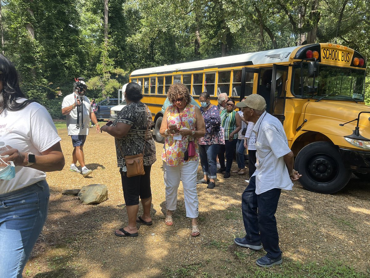 tanyadebose's tweet image. No news or TV reporters were on hand to witness the unveiling of a marker recognizing the blk families who settled at Possum Trot located on the land their ancestors once owned that is now Berry College. I know I don't have a big following but I need you to help share this story!