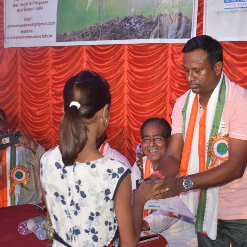KankuraMasat's tweet photo. Closing ceremony and best #Gach #Palok award distribution program held recently at Kankura Masat Welfare Ngo
#kmsws #DCB #concernindiafoundation #treeplantation #nature #environment @ConcernIndia_ @DCBBank @SrBachchan @priyankachopra @DiamondNyk https://t.co/QD1tG759h6