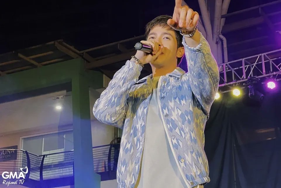 Sparkle_GMA's tweet photo. #StartUpPH stars #AldenRichards, #JericGonzales, #RoyceCabrera and Boy2 Quizon had a lot of fun seeing everyone at yesterday's @GMARegionalTV #KapusoMallShow at Ayala Center Cebu in Cebu City ✨️ Daghang salamat 🙏🏻 https://t.co/Fvo2lOxm24