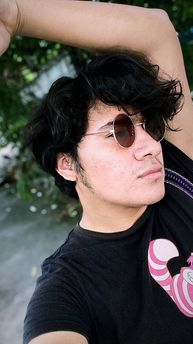 electricity_23's tweet photo. #hair #sunday #gay #Glasses #LGBT https://t.co/sbzpt8CviI