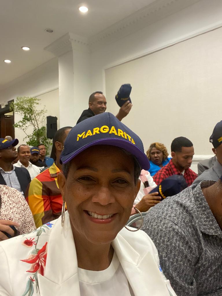 Acompañando a nuestra próxima PRESIDENTE #Margarita2024 🌼 reunión con los coordinadores Provinciales, municipales y de distritos municipales con miras a revisar el plan electoral. 

#MargaritaPresidente ⭐️
#Vota5 <a href="/ConMargaritaDO/">Margarita Cedeño 🌼</a> <a href="/SEdeMargarita/">Margarita Sector Externo</a> <a href="/InfoMargarita_/">info Margarita 🌼</a> <a href="/JosCruzEstvez1/">#TiempodeMargarita 2024</a>