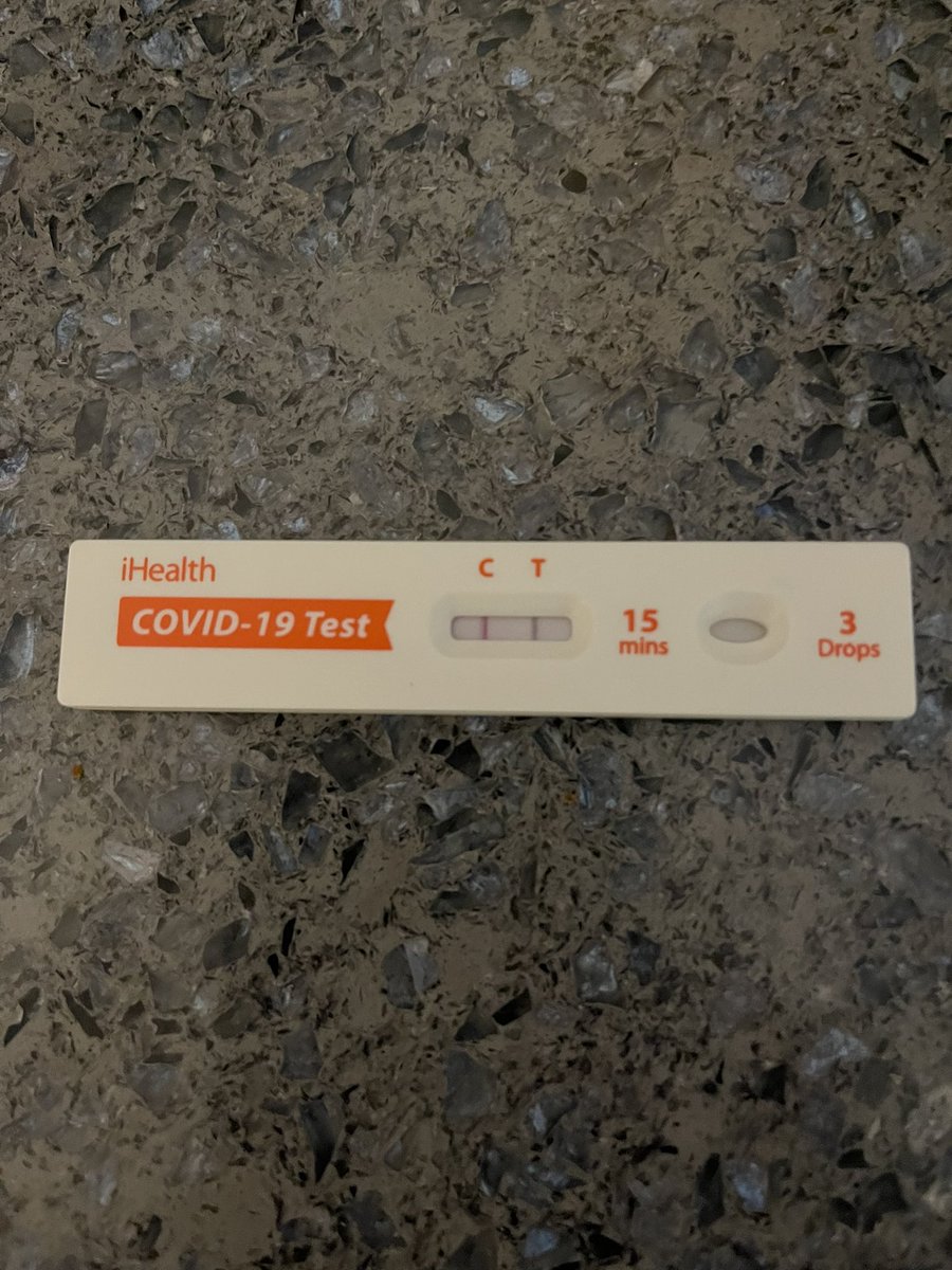 Guess I won’t be going to #Dundercon today. @Dunder_con, can I get refunded for prepaid selfies with <a href="/KateFlannery/">Kate Flannery</a>, @OscarNunezLA <a href="/creedbratton/">Creed Bratton</a> and <a href="/BBBaumgartner/">Brian Baumgartner</a>?