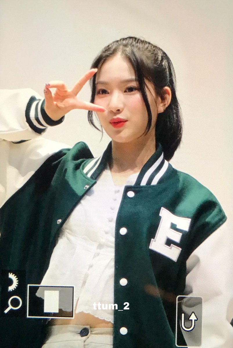 220807 
저 재입학할래요 선배님 보러 가야해요
#스테이씨 #아이사 #isa