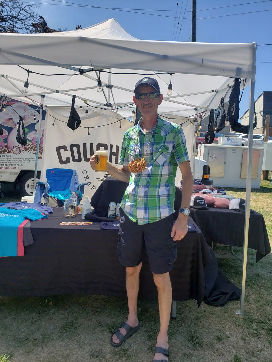 CouchichingBrew's tweet photo. What a great weekend at #PortPerry #Beerfest !! Looking forward to next year and seeing all our new friends and fans up at the #Brewery in #Orillia soon! ๐ป
.
#craftbeer #festival #ONbeer #lakescugog #beer @cdntourism @OntarioTravel https://t.co/bKuS2bQmAn