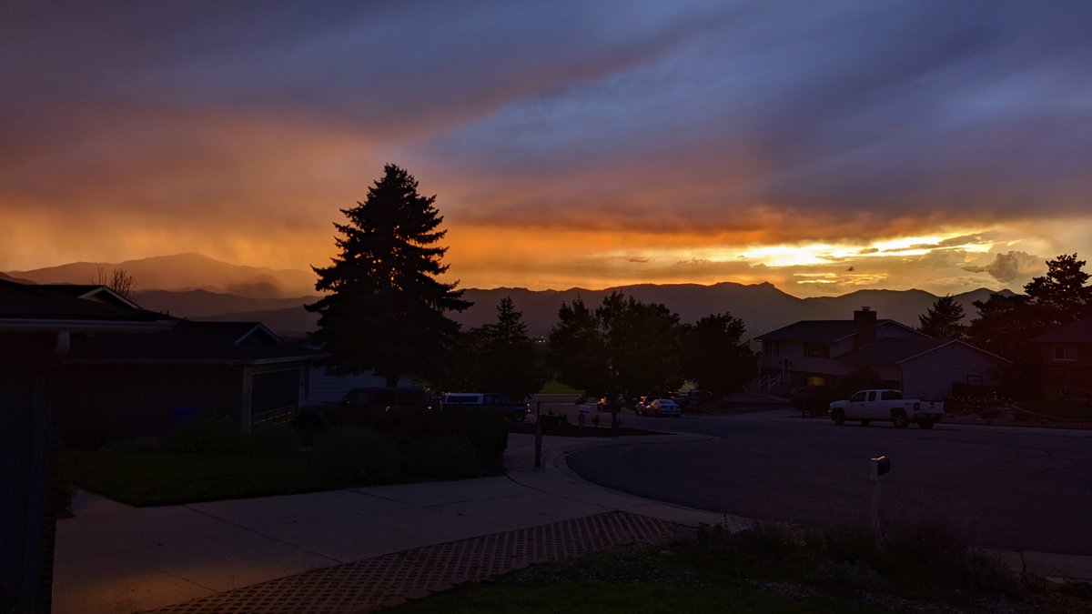 opentheharbors's tweet photo. The sky was angry that day, my friends... #coloradoskies https://t.co/ENsA2Kxa7Q