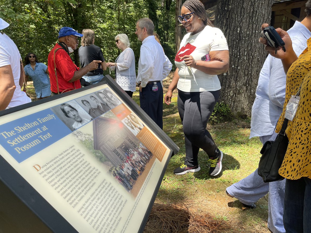 worldconfmayors's tweet photo. Have you heard about the marker unveiling at Possum Trot! Congratulations to descendants who worked to honor their ancestors who once owned some of the land now known as Berry College with a marker. Congratulations! https://t.co/gmeqY1H6QX