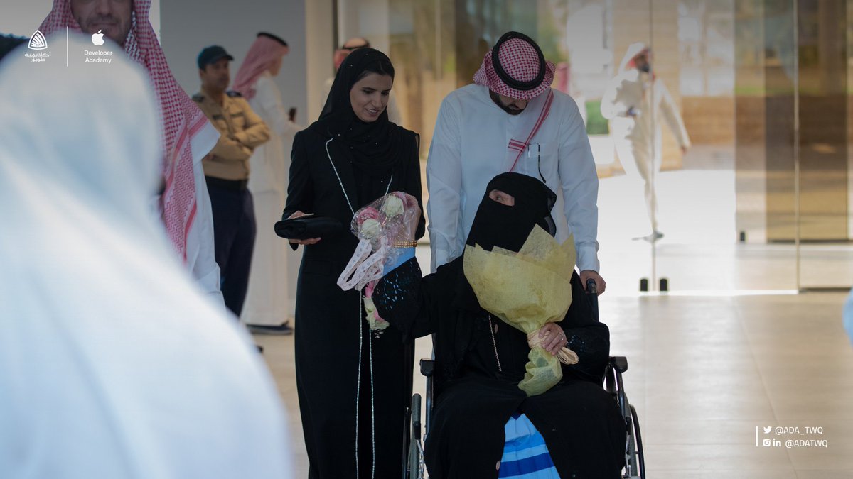KKTTWEW545pe's tweet photo. Today..celebrating the graduation of the first batch of the #Apple Developer Academy, which is the first Apple Developer Academy in the Middle East and North Africa, and the first women's academy in the world.

 #اكاديميه_مطوري_ابل https://t.co/1UQKbDPkvM