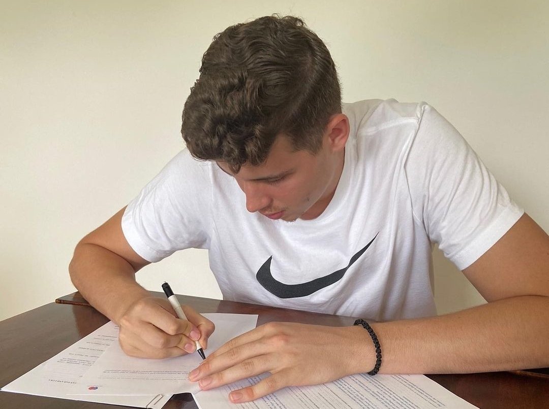 DAlessandro_LU's tweet photo. Luka Brajkovic @lb3five is a new player of Rio Breogan

📸: Basketballrotweissrot https://t.co/XfBLaQTA6y