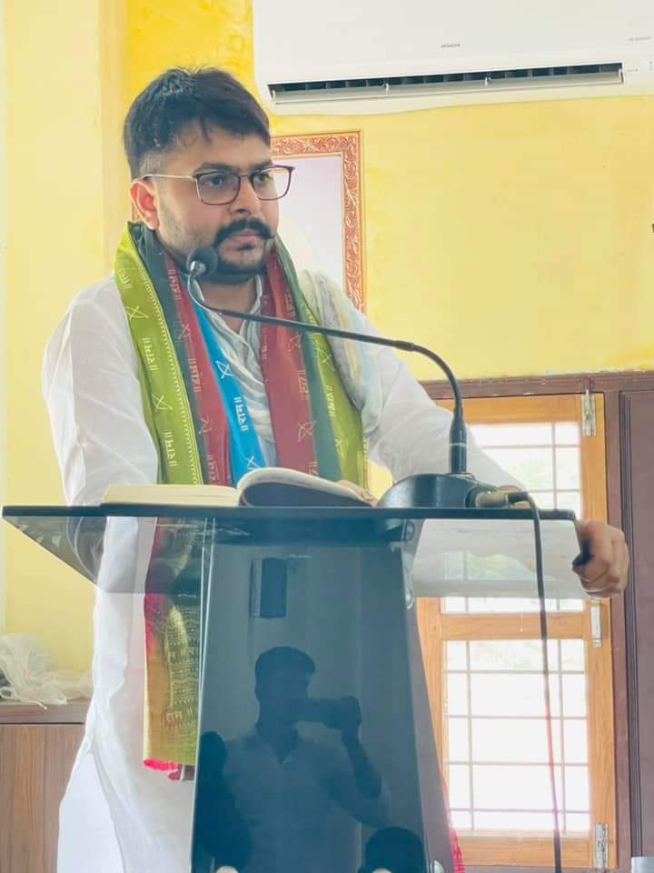 punitmishraoff1's tweet photo. प्रदेश उपाध्यक्ष भाजपा युवा मोर्चा एवं पूर्व छात्र संघ अध्यक्ष इलाहाबाद विश्वविद्यालय प्रिय बड़े #भाई  #श्री @rohitmishraBJP_ जी
 को जन्मदिन की हार्दिक बधाई एवं शुभकामनाएं। 

महादेव से प्रार्थना है आप सदैव स्वस्थ रहें दीर्घायु हो। 
आपकी सभी मनोकामनाएं पूर्ण हो। https://t.co/rc8dL8wMnd