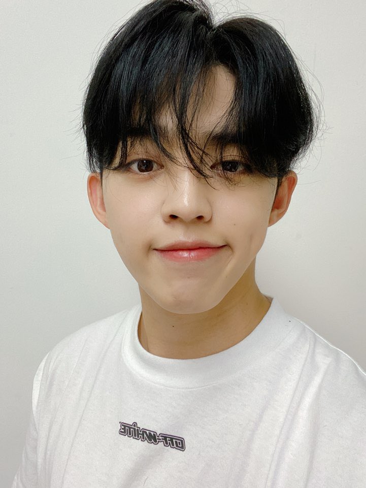timetoscoups's tweet photo. 200808 세븐틴 공식 계정 

#에스쿱스 #SCOUPS #최승철 #エスクプス https://t.co/MvotcI7blg