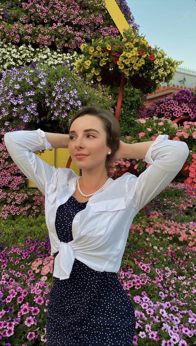 foreign2222's tweet image. Look for the magic in every moment💖💙💞