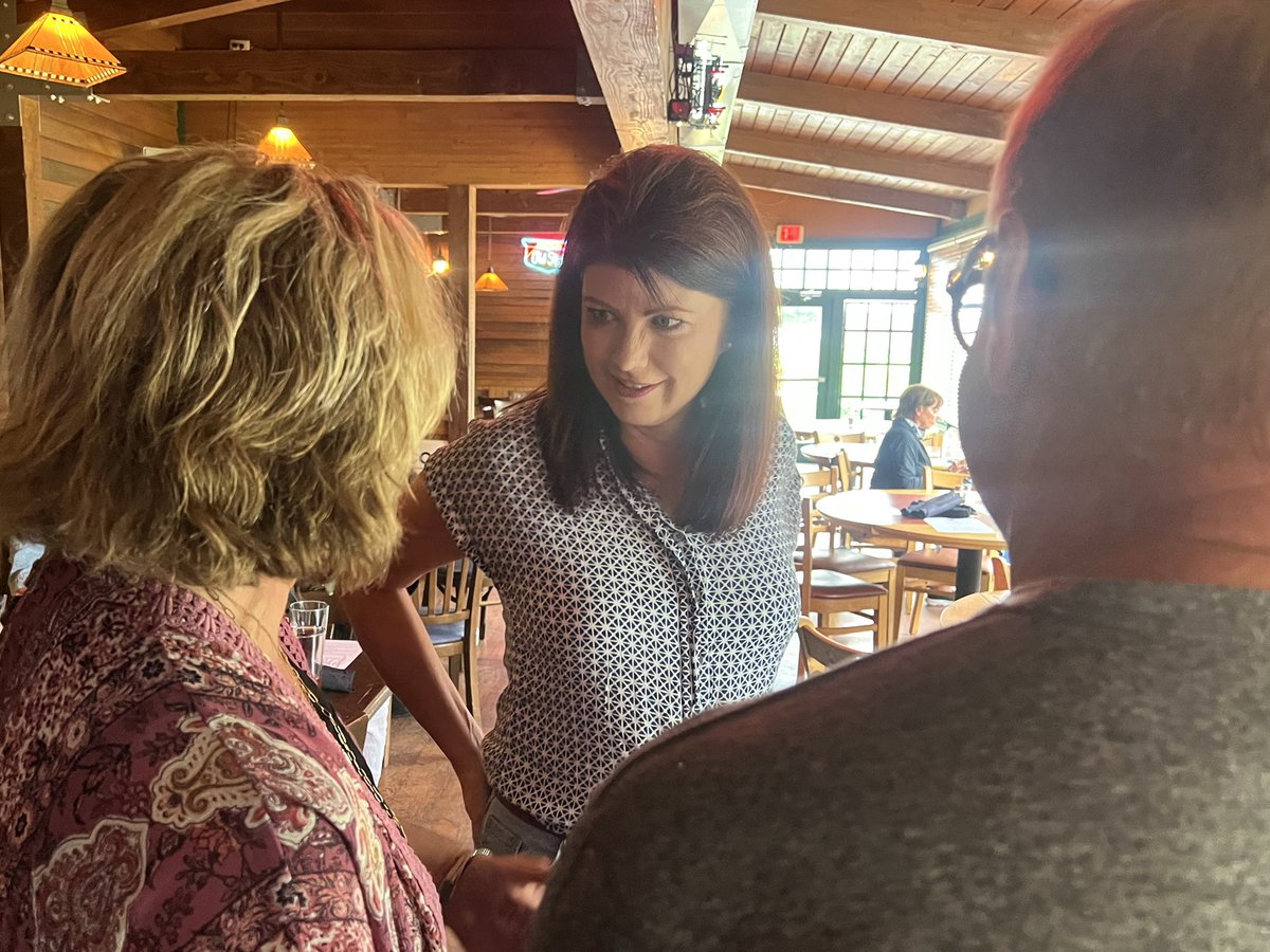 RebeccaforReal's tweet photo. You deserve to keep more of your hard-earned money, especially when Bidenflation is a tax on every American.
Enjoyed talking with people in Delafield about my plan to make Wisconsin affordable again! #TakeBackWI https://t.co/kthIHXFUJo