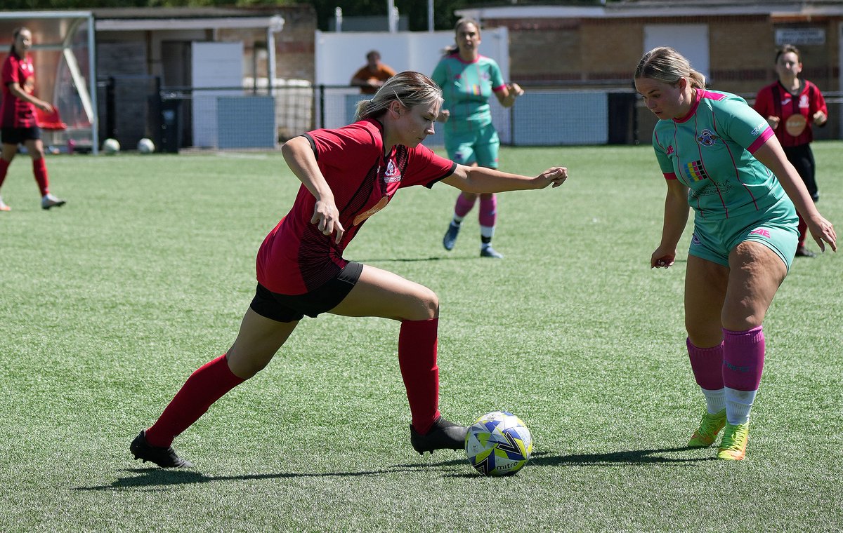 BrianRossiter1's tweet photo. A few from the Cirencester Town Ladies v Tuffley Rovers Ladies game. Album to follow.

@TownCirencester @TuffleyRoversLF https://t.co/I2TUpwPQ34