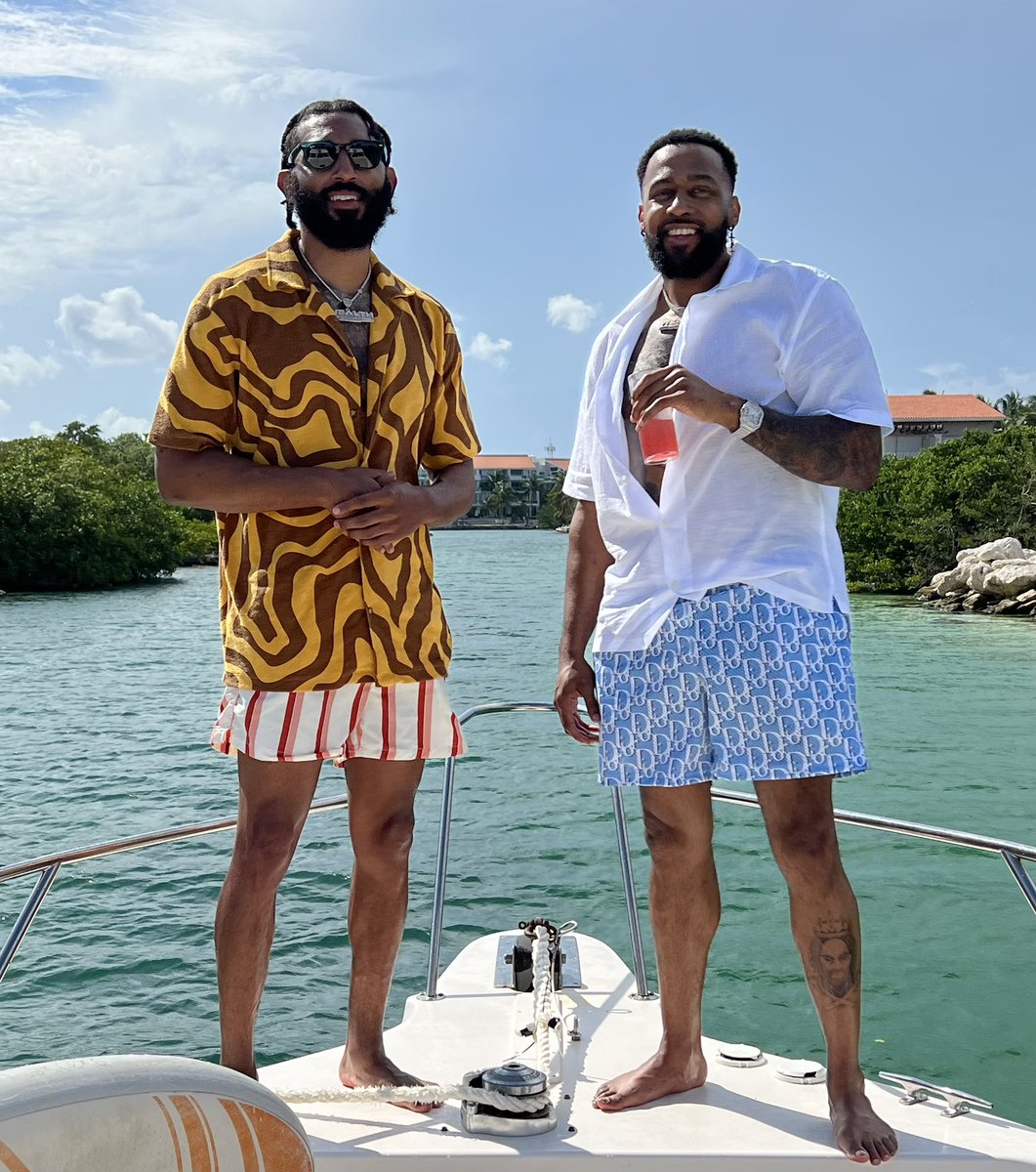 NoTimeZone_'s tweet photo. Just wanna say happy  birthday to my bro @chrissssjohnson 🐐

Us crossing paths was by no mistake

Grateful for our friendship https://t.co/DUkWXBacT8