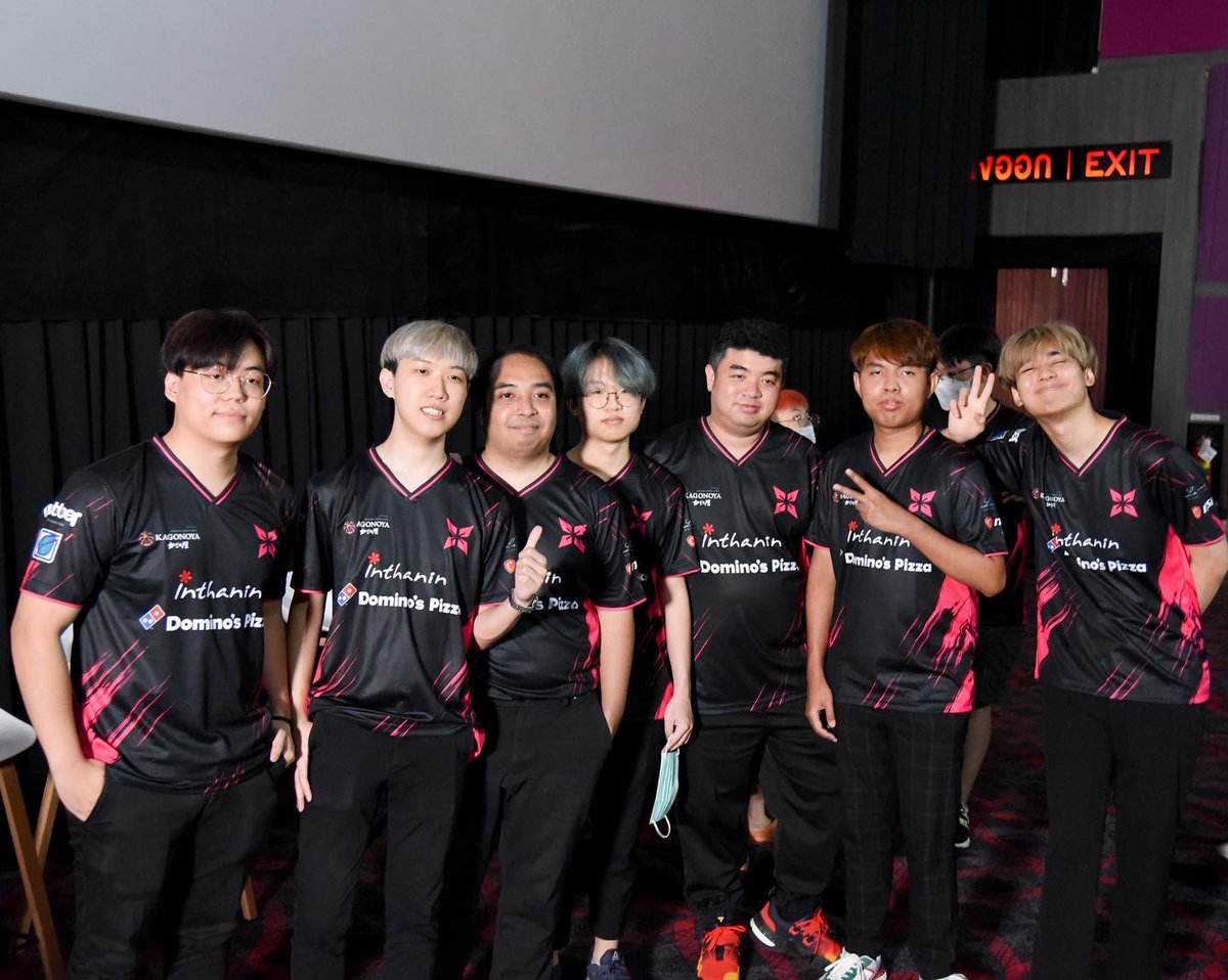 XERXIAESPORTS's tweet photo. พวกเราขอขอบคุณสปอนเซอร์ใจดี
Domino’s Pizza, Kagonoya, La Lune, MSI, Dxracer, HUBBER และ LOGA ที่คอยสนับสนุนพวกเราตลอดมา💖
สุดท้ายนี้พวกเรามีความสุขและแฮปปี้มากกับการได้เจอทุกๆคนทั้งคนที่มาและคนที่รับชมสดผ่านไลฟ์สตรีม ใครมีรูปสวยๆคลิปฮาๆก็แชร์กันได้เลยยยที่ #WatchWithXia ❗️ https://t.co/Lg7OIkjimY