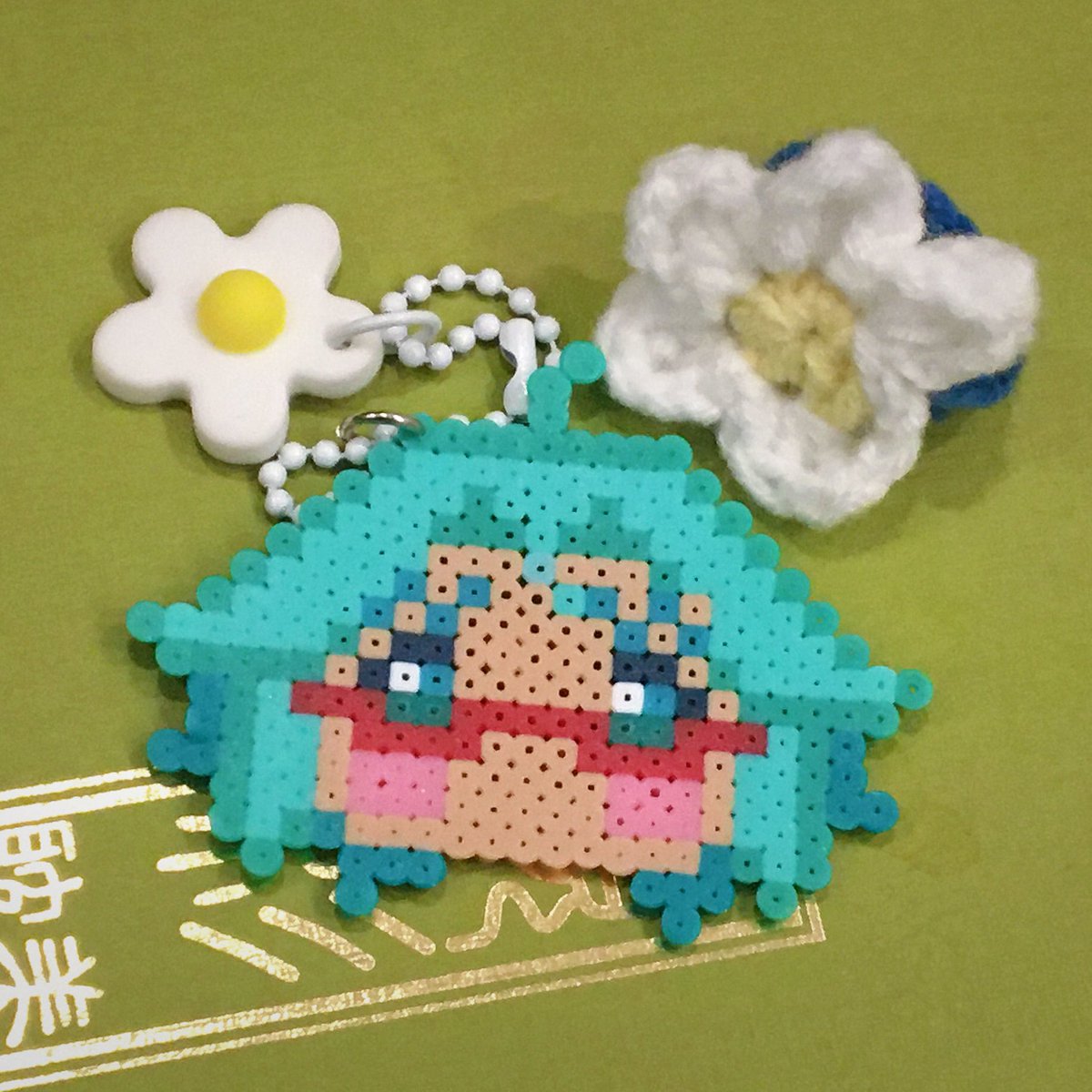 cil84678122's tweet photo. #OurLifeBeginningsAndAlways
今天出门做手工( ´▽｀)花花戒指和拼豆cove❤️@Patch_Games https://t.co/zu3ZqSpg7Y