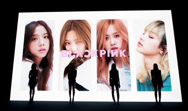 unknoownguest's tweet photo. #육년동안_내심장의색은_블랙핑크 🖤💕
@BLACKPINK https://t.co/cwnyvzvyPT