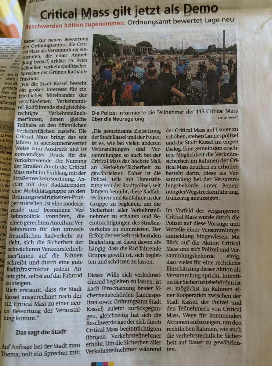 radkolumne's tweet photo. Das gibt es nur in #Kassel:
Nach StVO fahren ist eine Demo.
#CriticalMass https://t.co/Rr40ic0CpJ