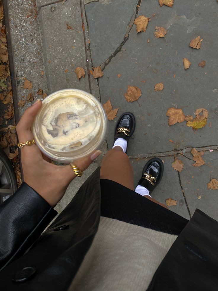 liIacdaisy's tweet photo. waiting for fall https://t.co/lqgDgXtQK0