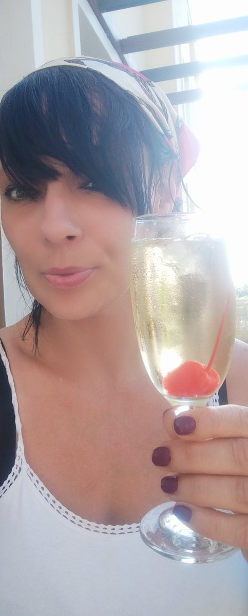mrsgreeeen's tweet photo. #cherrygate bei Facebook auslösen 😆 https://t.co/E7JtMMJkrH