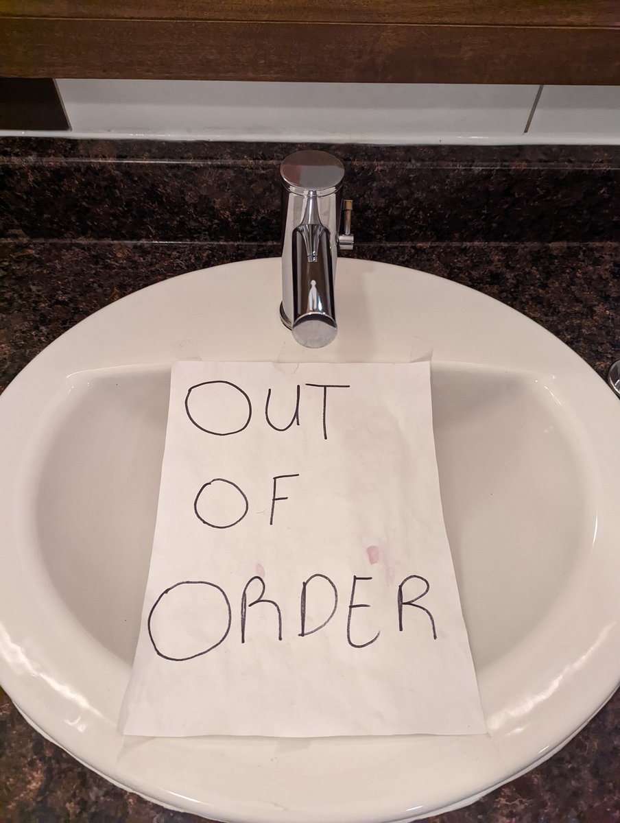 Remaxraysmiley's tweet image. Going on 2 weeks. Typical of the care &amp;amp; maintenance offered over the past couple of years. @ClubLink @GreyHawkGolf #onemembership