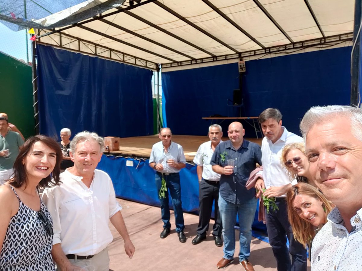 PSOELaRioja's tweet photo. Nuestros pueblos y municipios continúan engalanándose para celebrar a lo grande sus fiestas y tradiciones dos años después.
Hoy, hemos estado en #Cárdenas, #Badarán, #Daroca y #Cihuri.
#LaRiojaEnFiestas https://t.co/WSedN4WrBU
