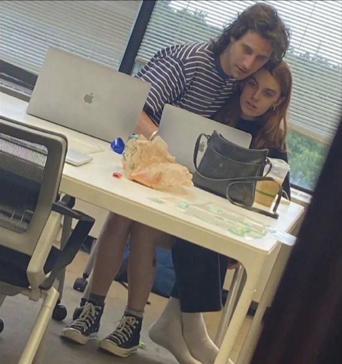 robin and steve applying for their third fail job together in s5