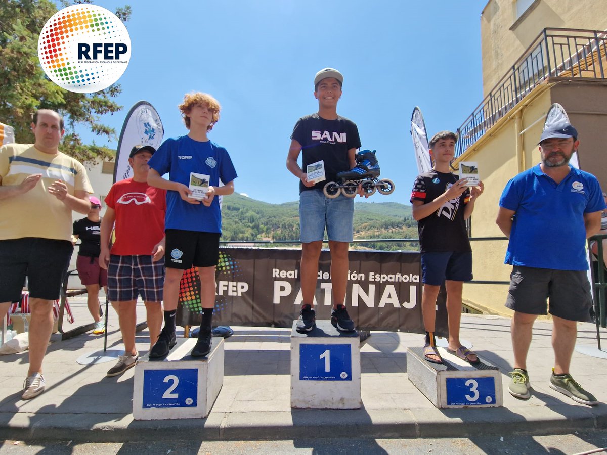 FDPPA_'s tweet photo. ÉXITO DEL ALPINO ASTURIANO. VICTORIA DE SERGIO MÉNDEZ EN ABSOLUTA, ESPECTACULAR MARCOS ARIAS Y UN TOTAL DE 4 OROS 1 PLATA Y 2 BRONCES https://t.co/xmglKsYoxe
#Asturias #Deporte #patinaje #DeporteAsturiano #tdc_skateroller #helyaskates #AlpinoEnLinea #InlineAlpine https://t.co/kZj8SacVjq