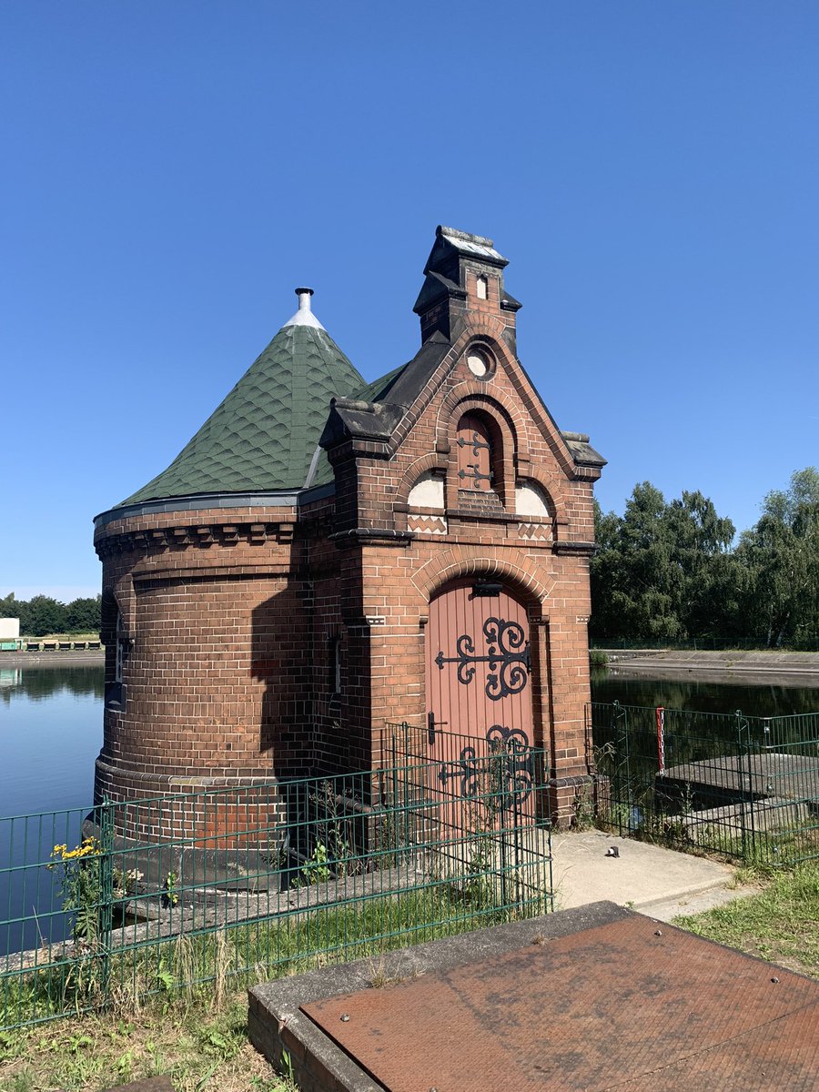 a_brandhoff's tweet photo. Heute ging es mit dem 9-Euro-Ticket nach… @Kaltehofe Tolles Ausflugsziel, viel zu entdecken, und es wird einem bewusst, wie kostbar #Trinkwasser ist https://t.co/1D8M8fLf9D