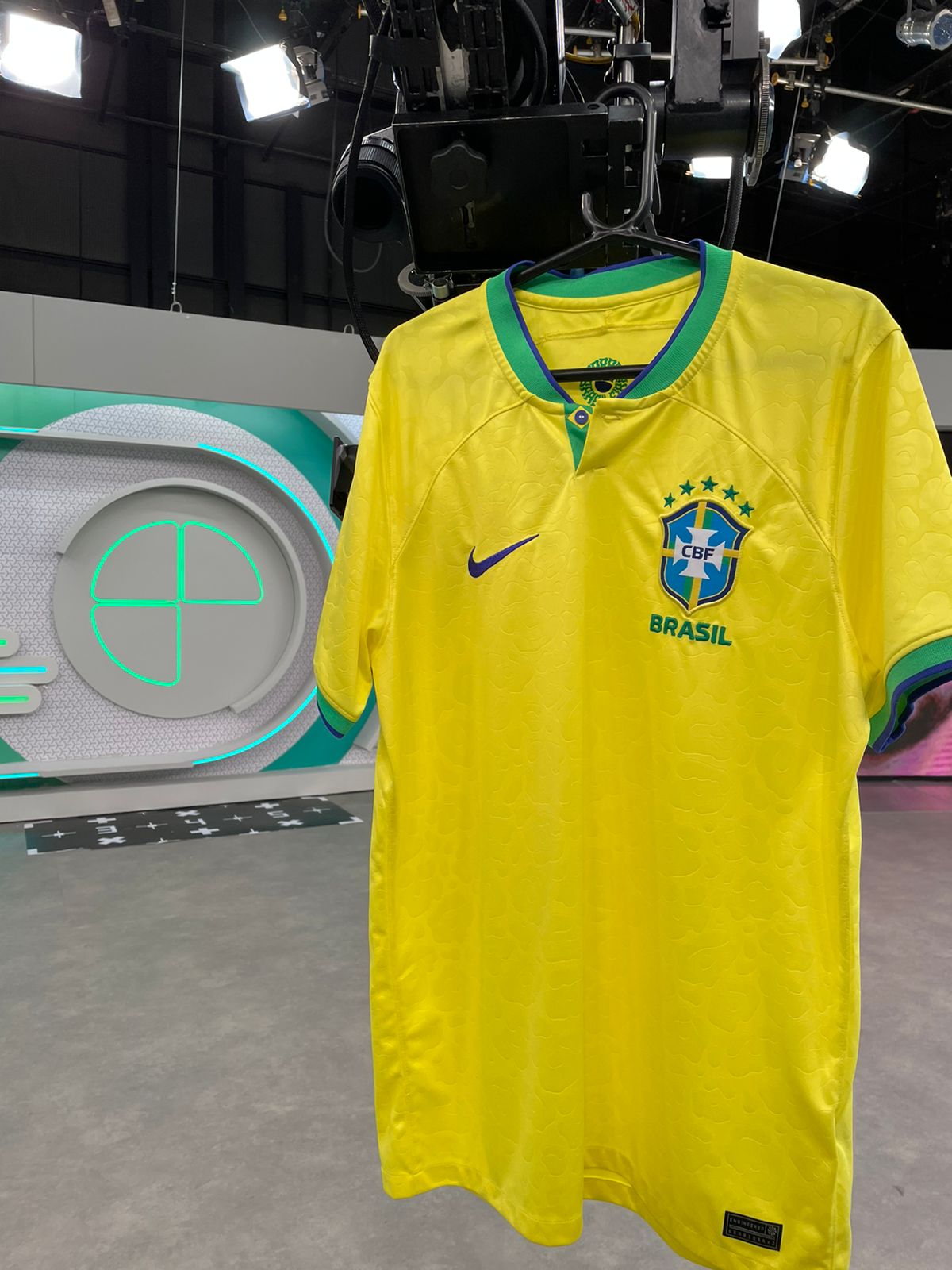 FZkf5a2WIAEdevU?format=jpg&name=large