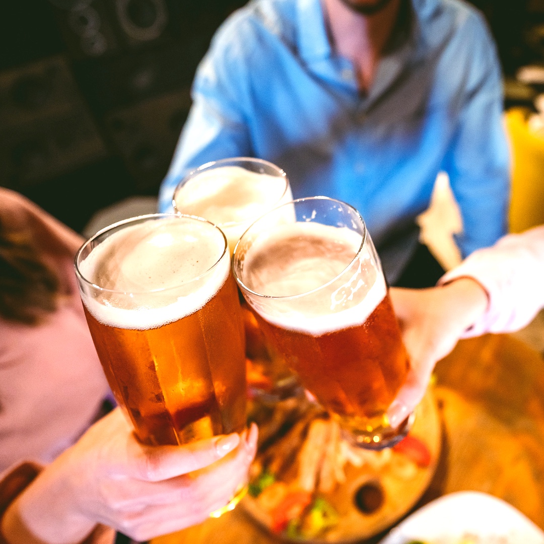 safebeerlines's tweet image. The best beers are the ones we drink with friends. Happy #NationalFriendshipDay 🍻 

#goodbeer #goodfriends #goodtimes