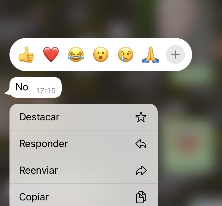 nunivix's tweet photo. La gran respuesta de mi mamá después del tremendo rosario que le escribí para que me compre las entradas al media fest para ver a Carre: 
@PersonalCMF ☹️ https://t.co/BBYbRuJzgA