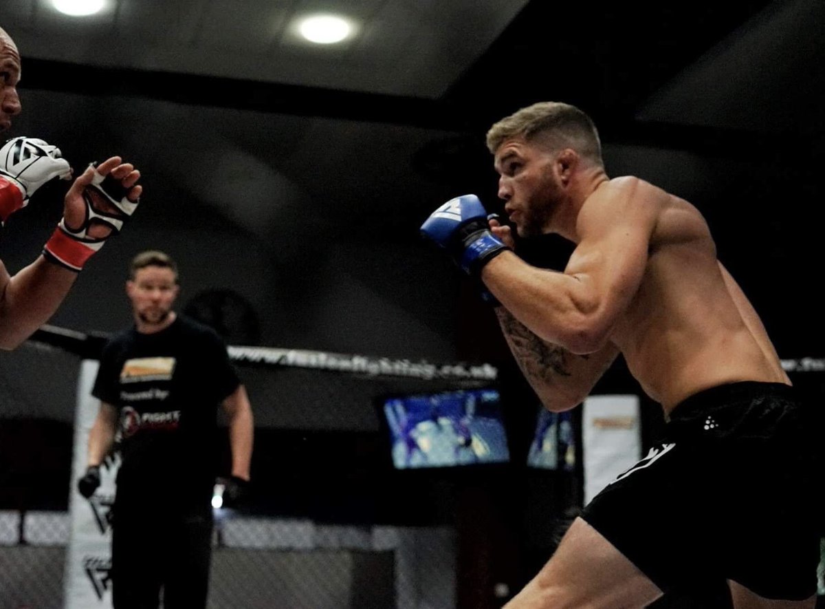 Keep moving forward⚔️

#mma #keepmovingforward